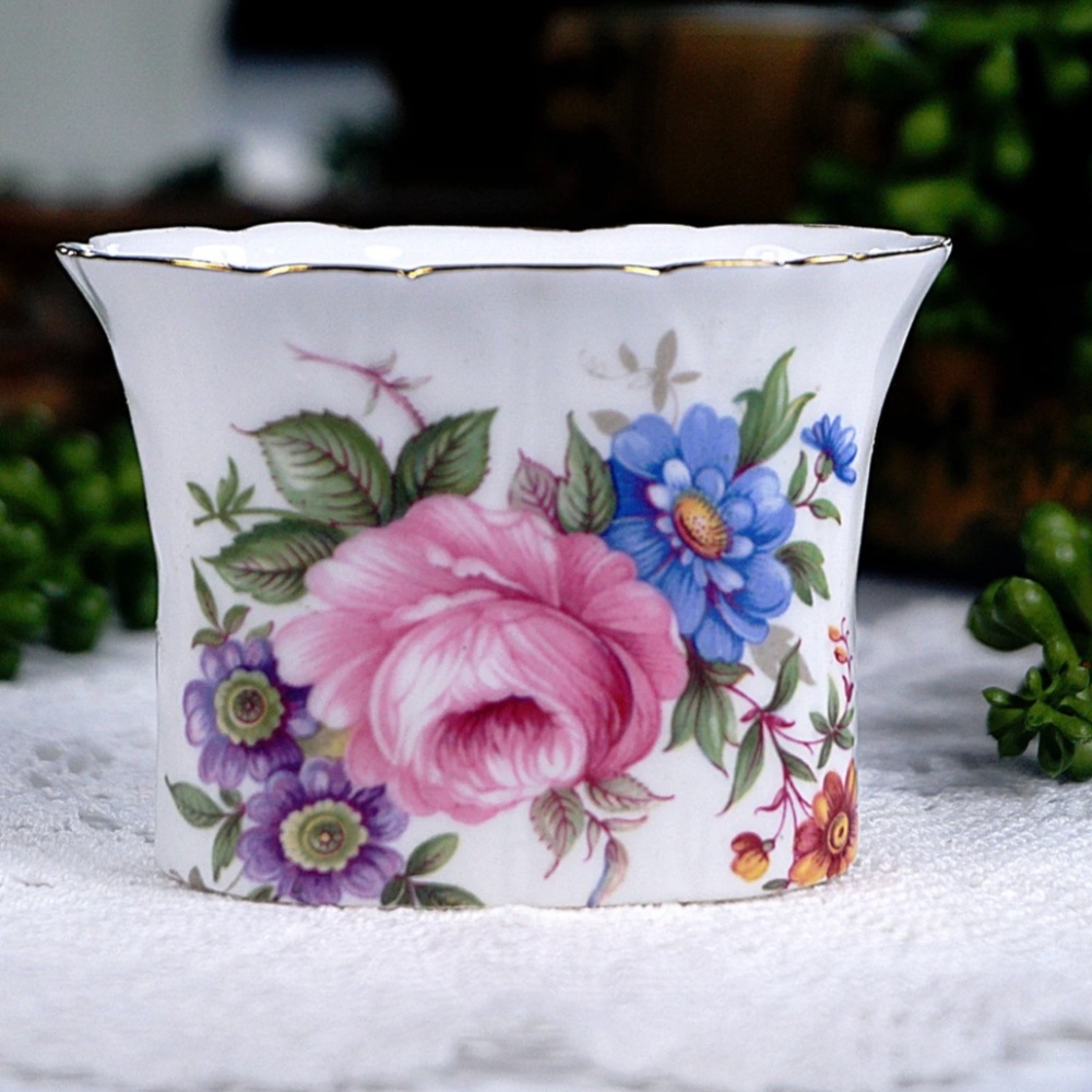 Aynsley | Decor | Pink Blue Floral Sugar Packet/Cotton Swab Holder - Picture 3 of 10